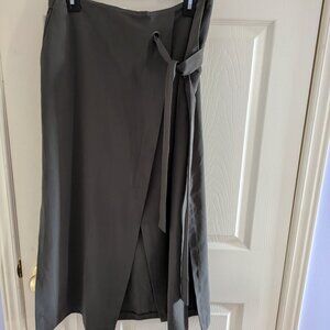 Oak + Fort Grey Skirt Size 10